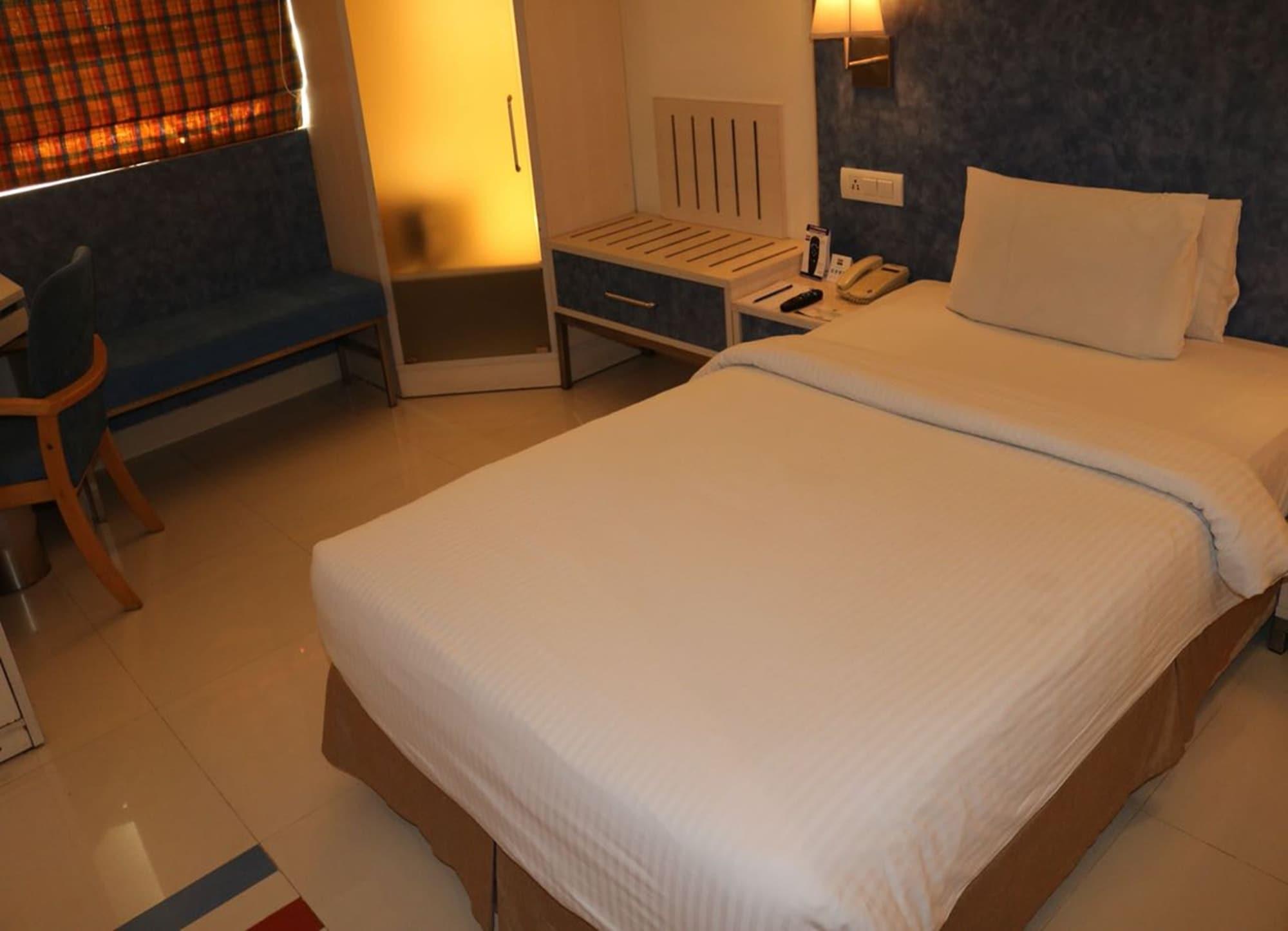 Aditya Hometel 3*